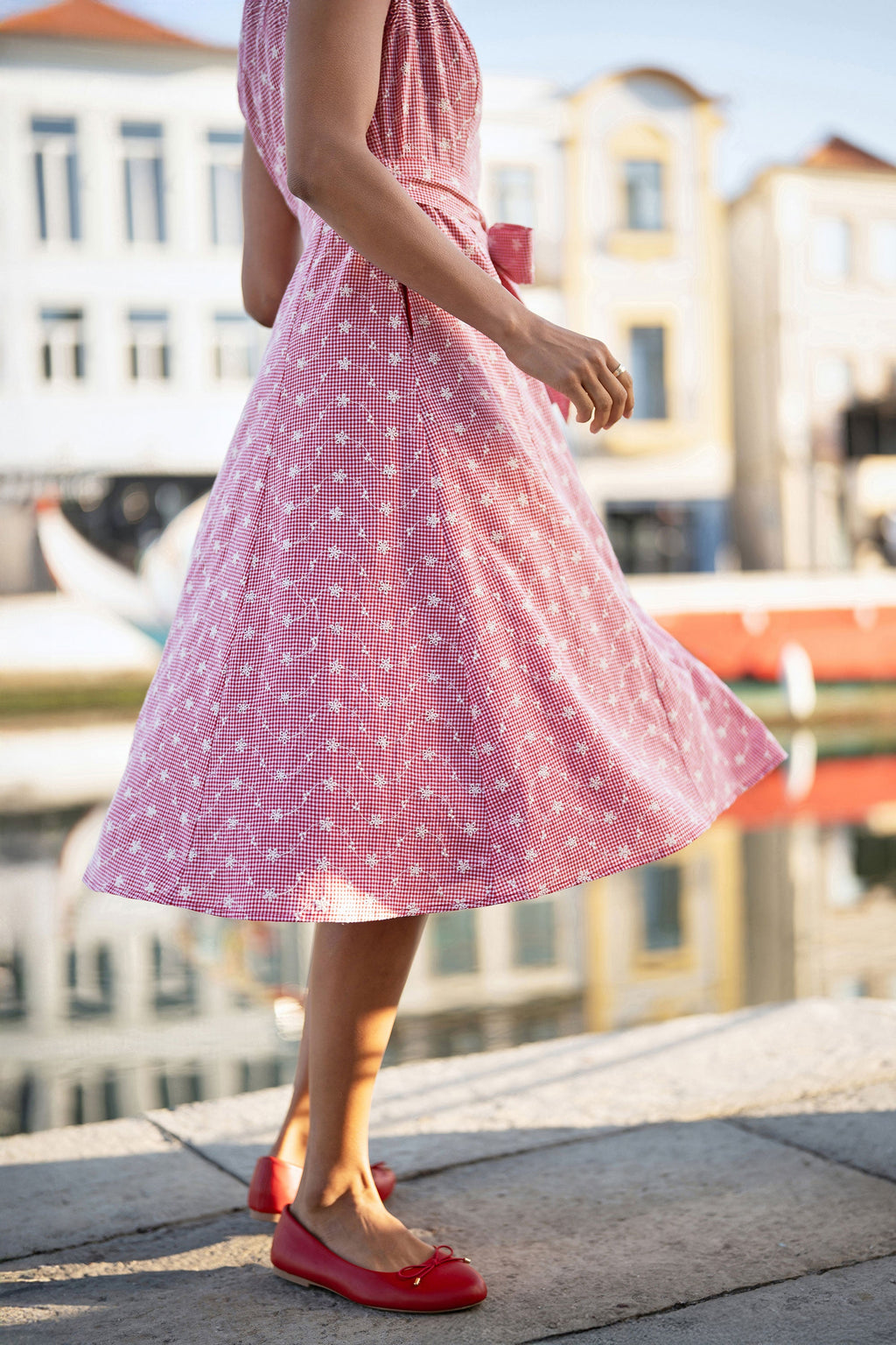 Yumi Red Broderie Anglaise Embroidered Sleeveless Shirt Dress