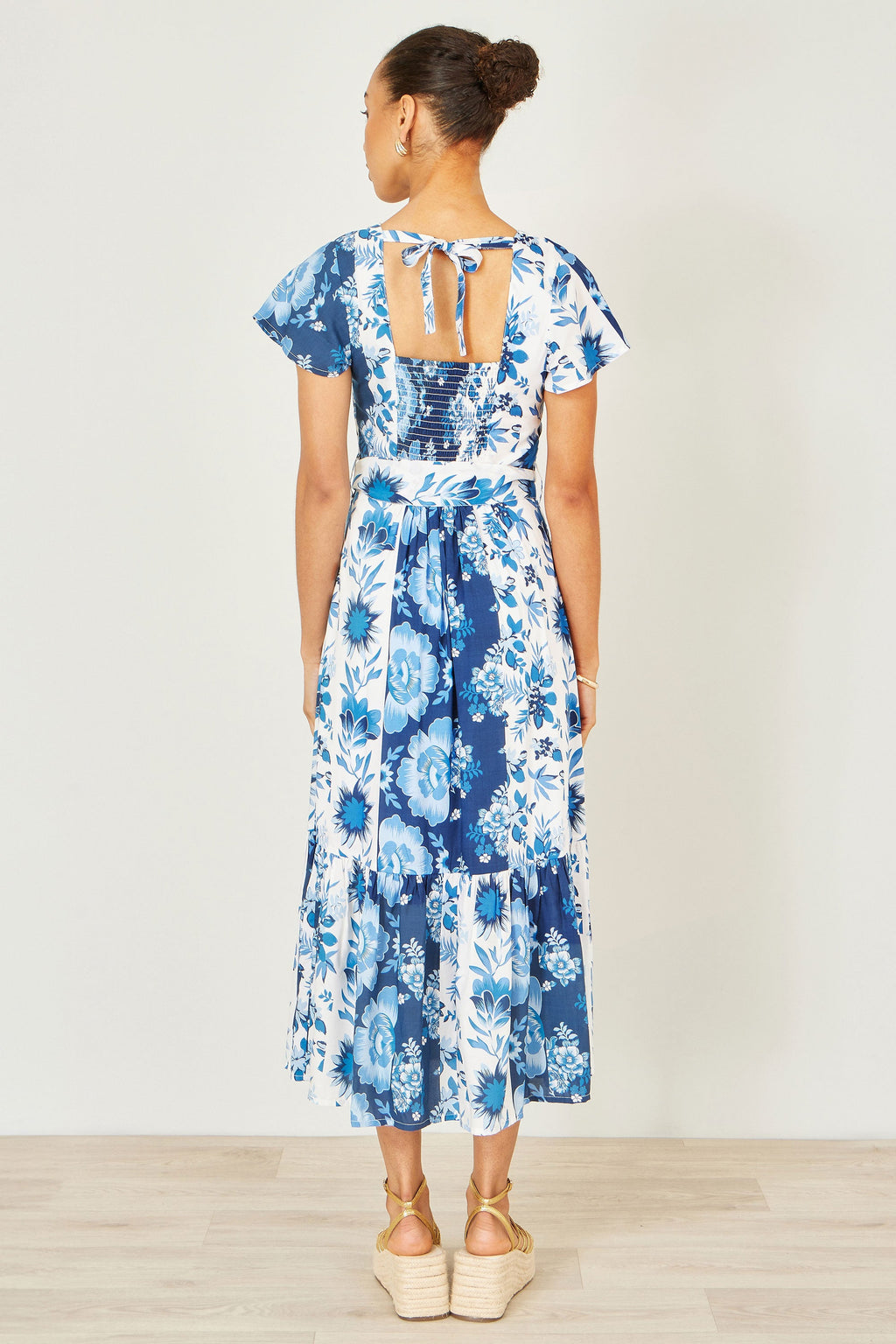 Yumi Blue Floral Viscose Midi Shirt Dress With Matching Belt - QHA UK