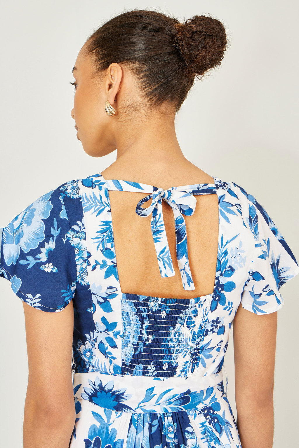 Yumi Blue Floral Viscose Midi Shirt Dress With Matching Belt - QHA UK