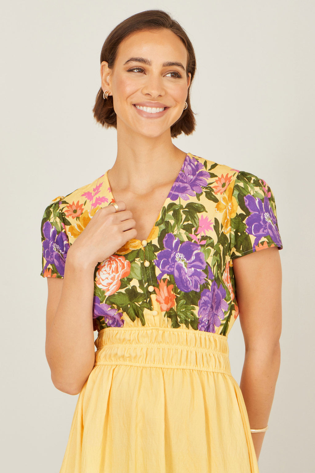 Yumi Butter Yellow Floral Mirror Print Viscose Midi Dress - QHA UK