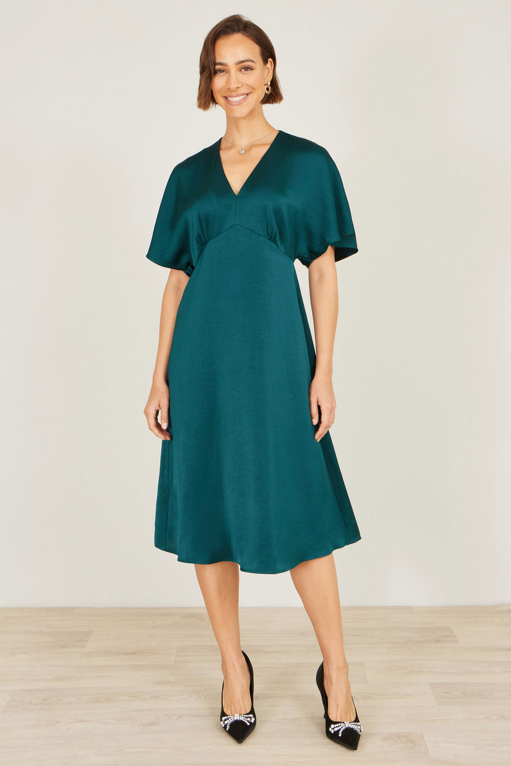 Yumi Green Satin Midi Kimono Dress - QHA UK