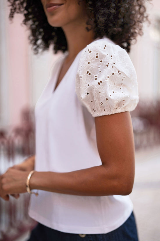 Yumi White Cotton Jersey T-Shirt With Lace Sleeves - QHA UK