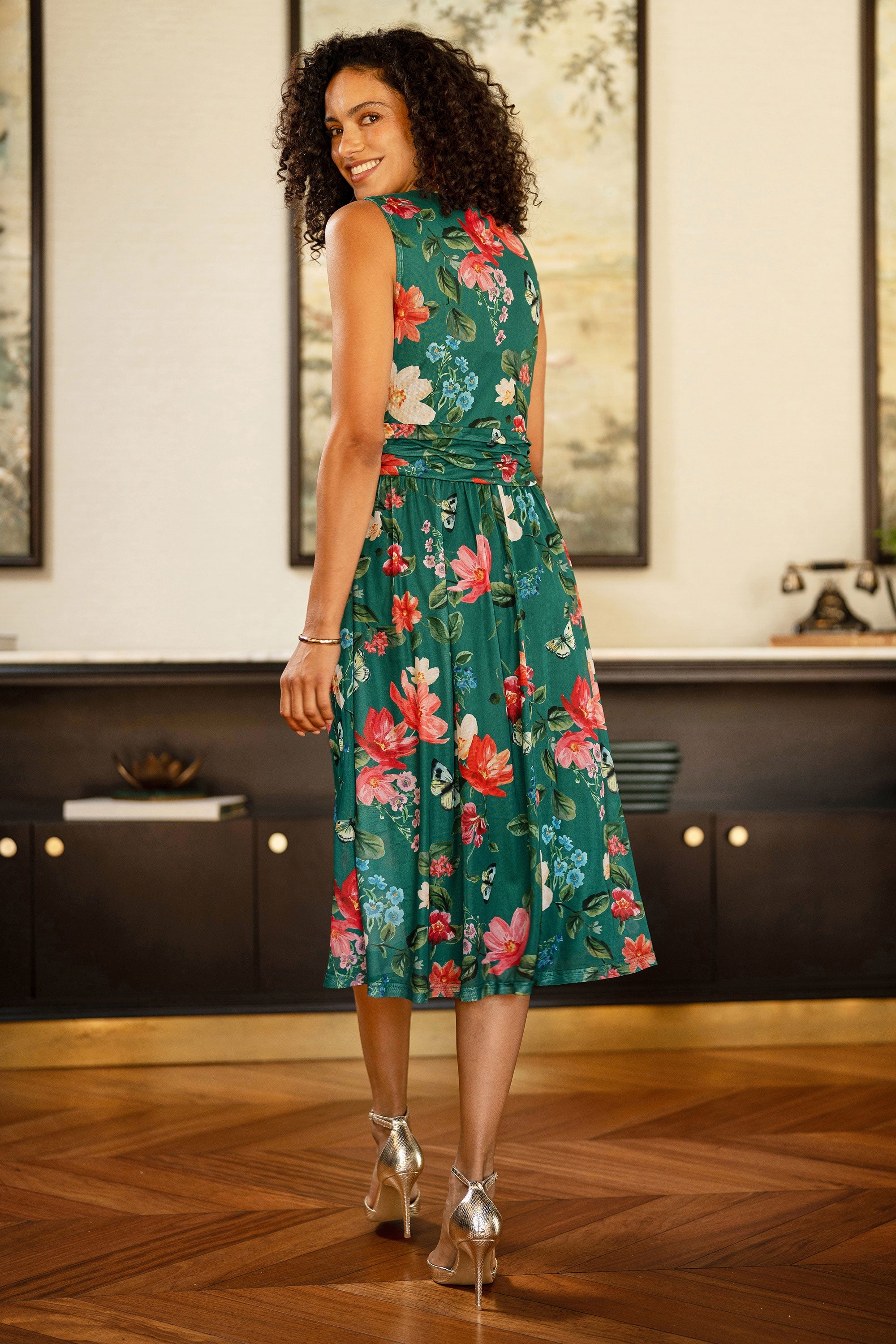 Yumi Green Blurred Floral Print Mesh Stretch Midi Dress With Pockets - QHA UK