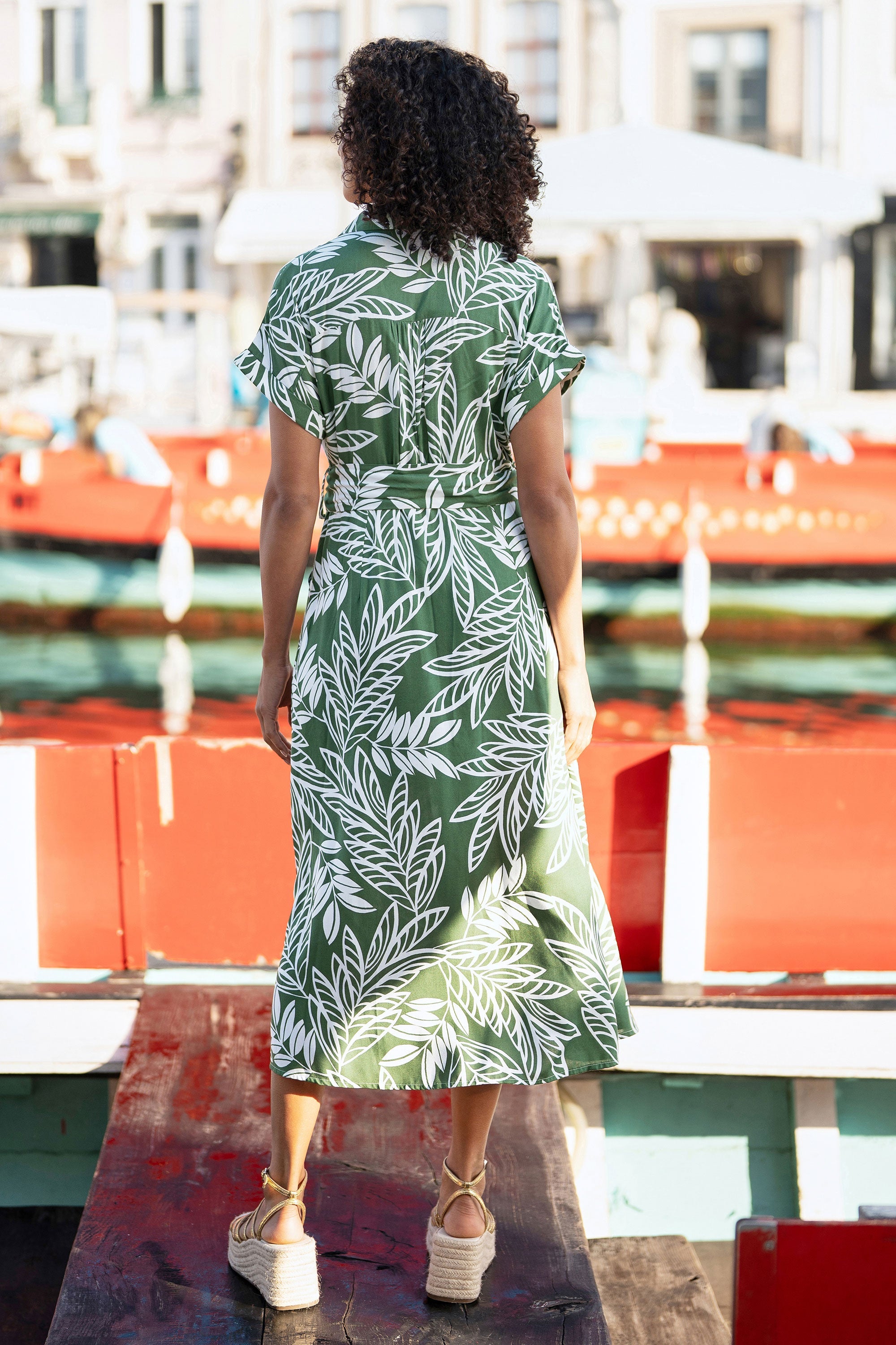 Yumi Green Leaf Print Viscose Relaxed Midi Shirt Dress