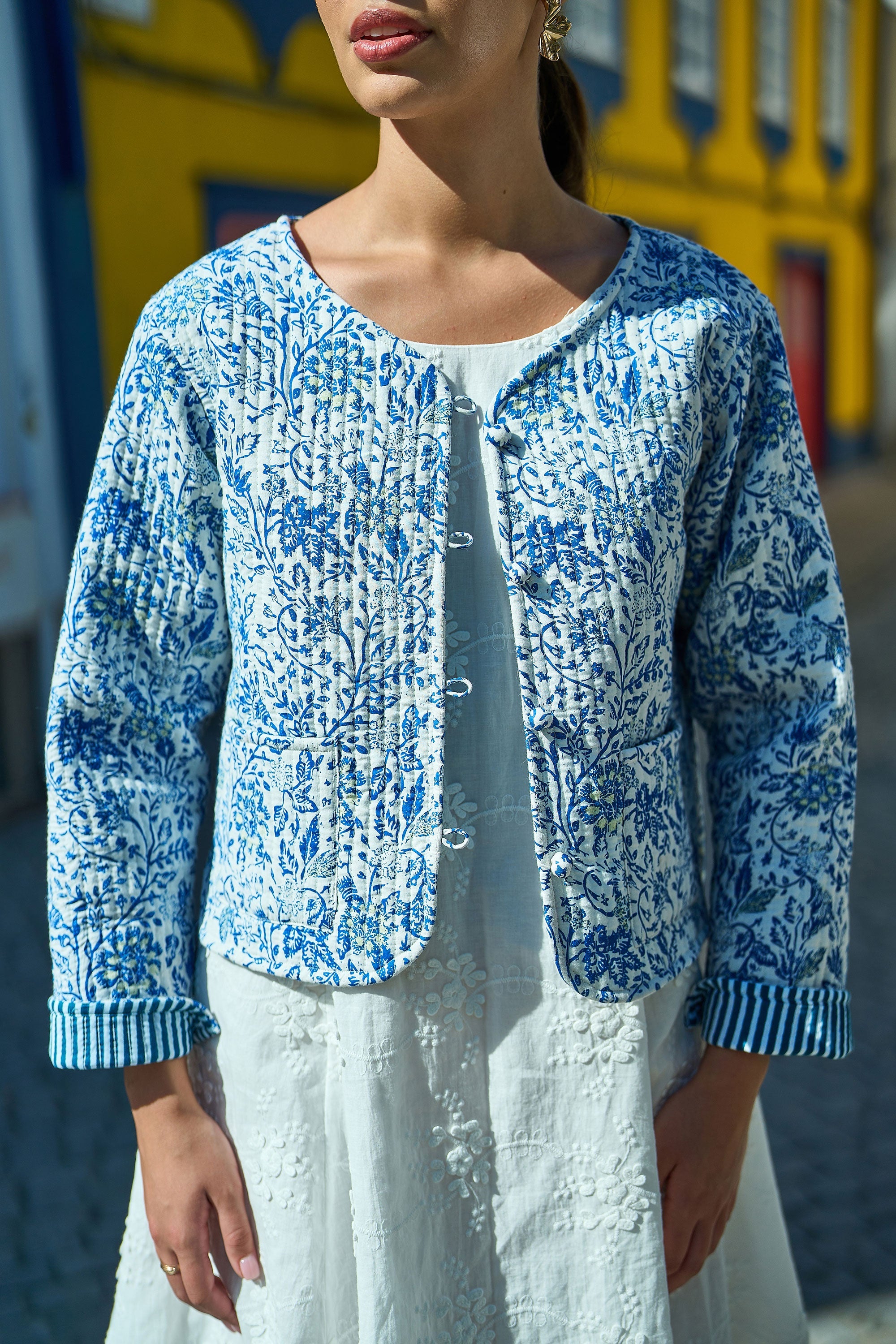 Yumi Blue Boho Floral Print Cropped Reversible Cotton Quilted Jacket - QHA UK