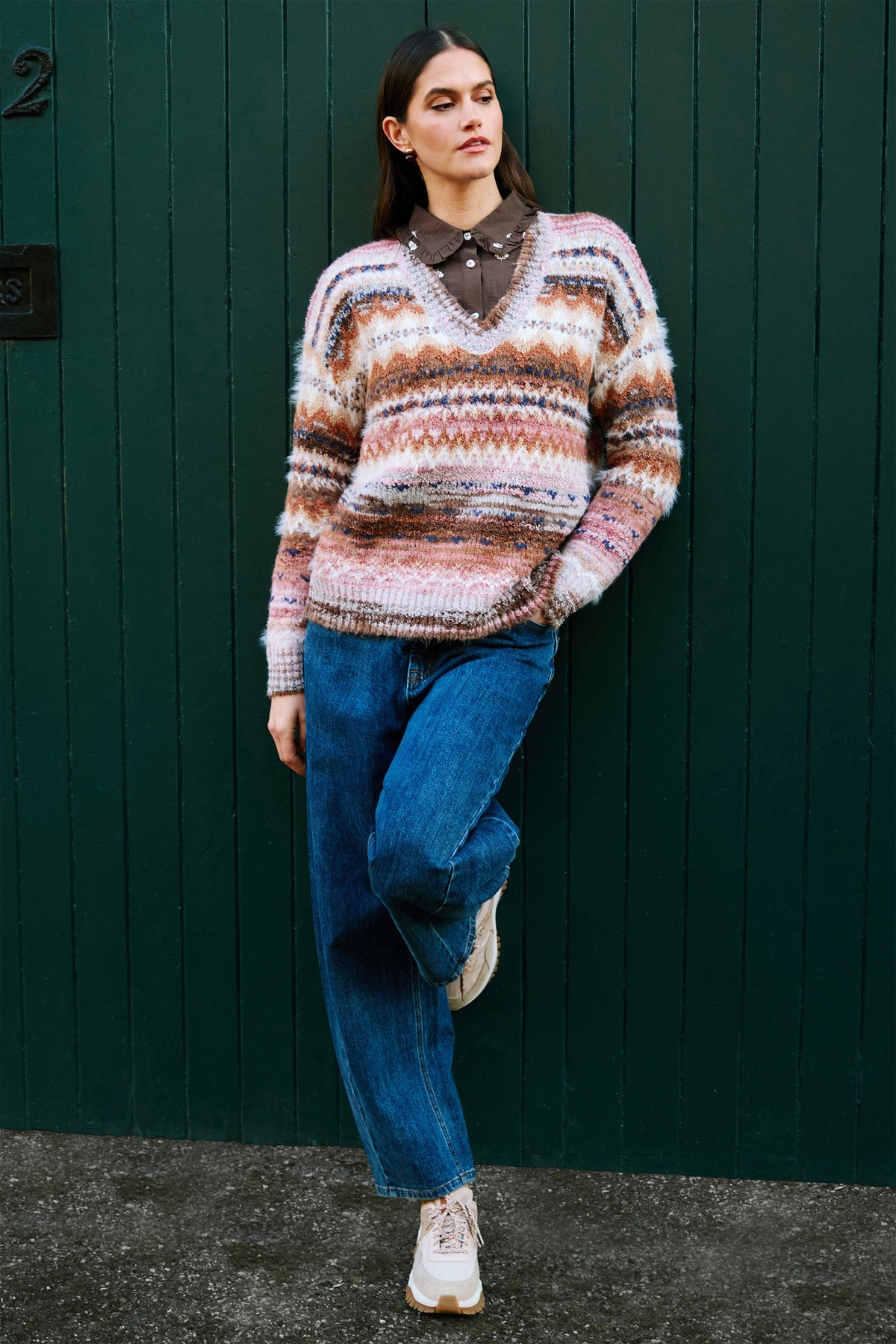 Yumi Women's Multicolour Fairisle-Inspired V-Neck Relaxed Boucle Jumper