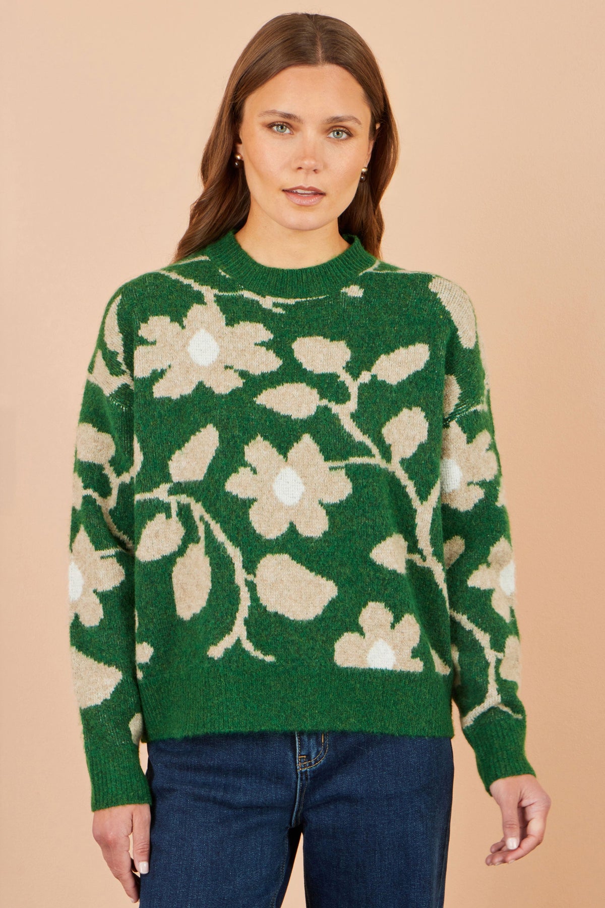 Yumi Women’s Green Floral Intarsia Relaxed Fit Crew Neck Soft Knit Jumper