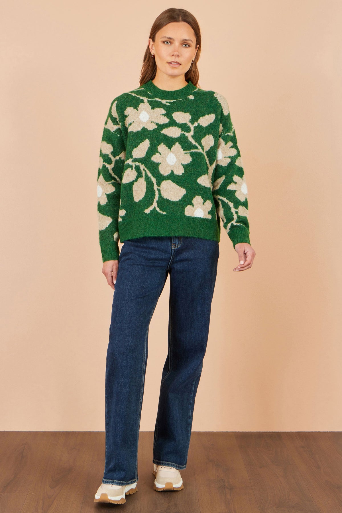 Yumi Women’s Green Floral Intarsia Relaxed Fit Crew Neck Soft Knit Jumper