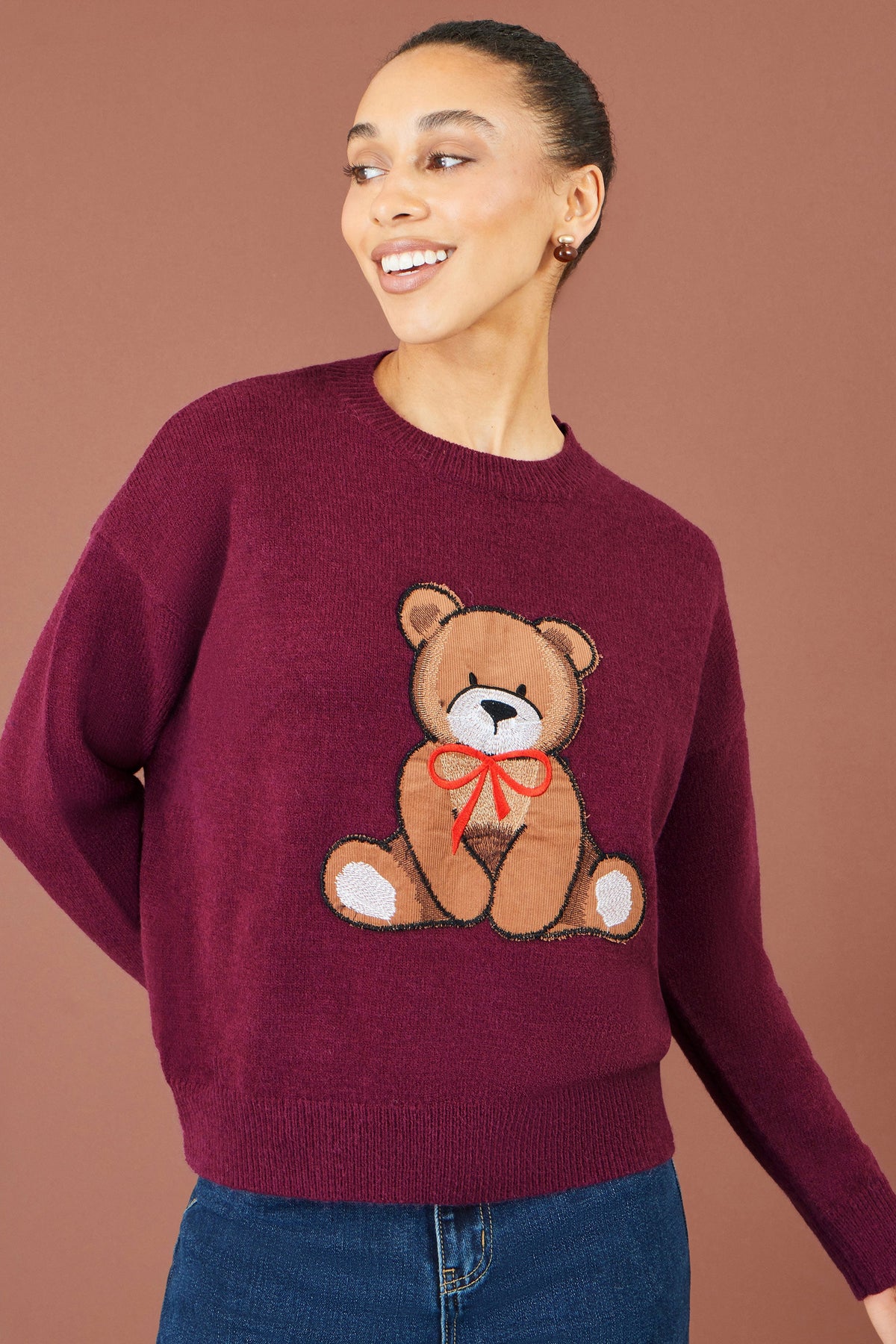 Yumi Women’s Burgundy Embroidered Teddy Bear Relaxed Crew Neck Knit Jumper