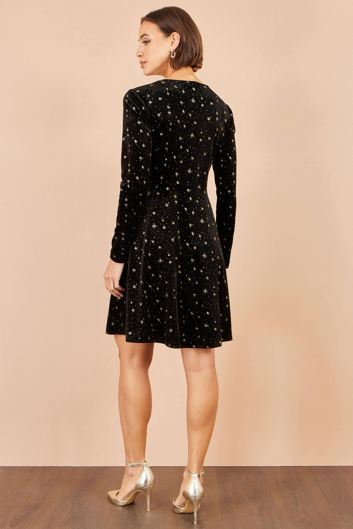 Yumi Women's Black Velvet Skater Dress with Shimmering Foil Star Print