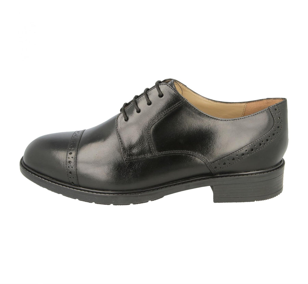 DB Mens Wide Fit (2V) Brogue Detail Classic Shoes (Bedford) in Black Size 7
