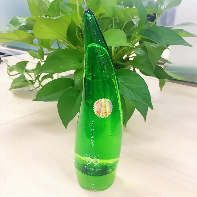 250ml Gel Infused with Aloe Vera, Perfect for Post-Sun Moisturising and Acne Care