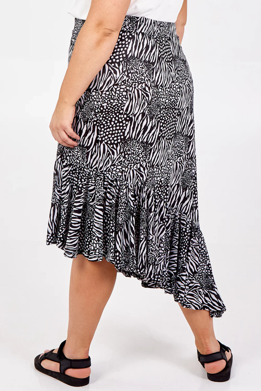 Curve Asymmetric Hem Tiered Midi Skirt | Plus Size 22 | Black & White Print