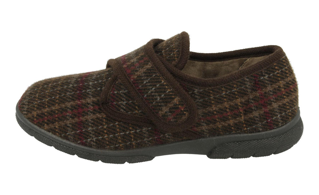 Men'S Slippers / House Shoes (Tartan)6V Wide Fit By Db Shoes in Brown