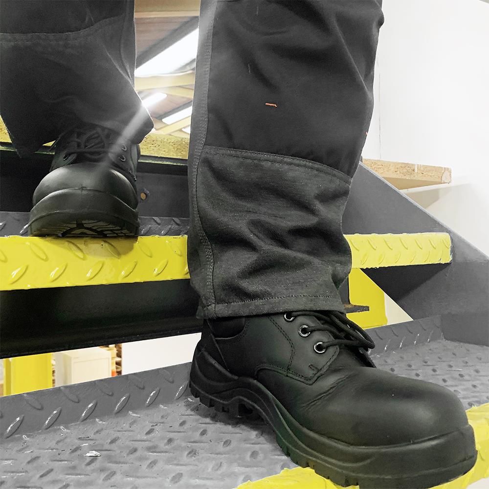 Rockfall Mens Wide (EE) Fit Lightweight Protective Toe Cap Safety Trainers (Graphene)