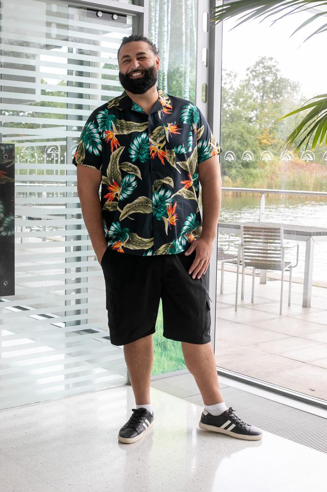 D555 SELBY Black Hawaiian Print Short Sleeve Shirt For Men in Black, 2XL-8XL