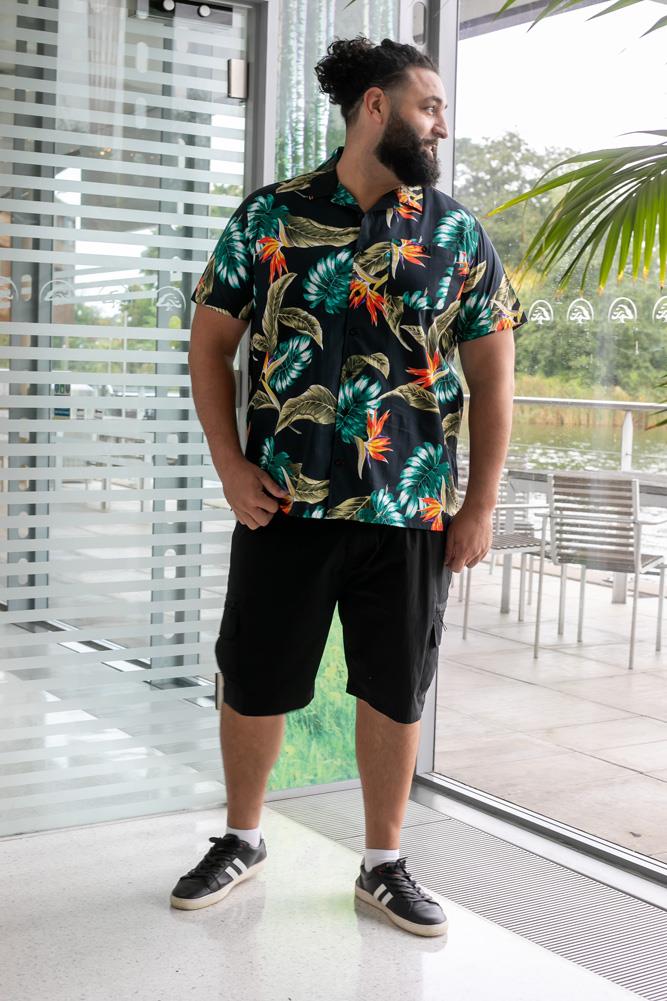 D555 SELBY Black Hawaiian Print Short Sleeve Shirt For Men in Black, 2XL-8XL