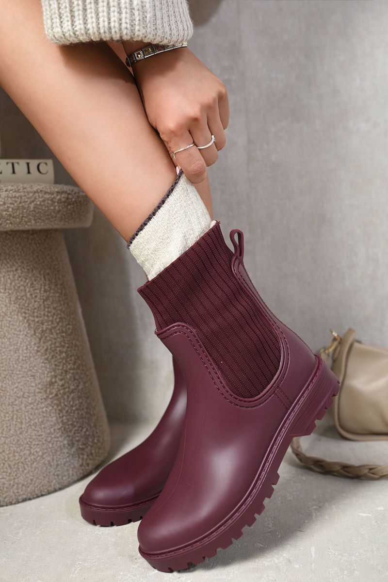 Slip-On Platform Ankle Boots – Effortless Height, Everyday Edge