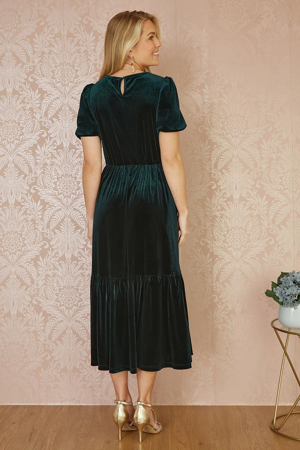 Yumi Green Velvet Midi Dress - QHA UK