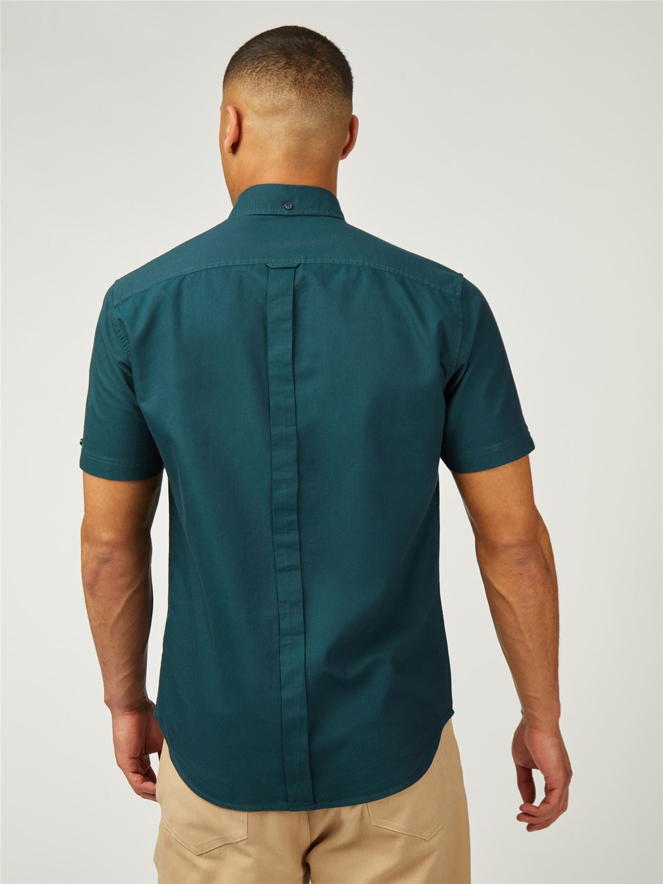 Ben Sherman Big Size Signature Oxford Short Sleeve Shirt For Men in 2 - Sleeve Detail - QHA UK