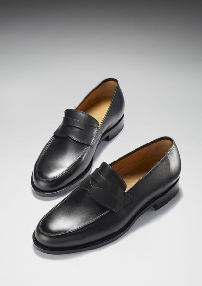 Hugs & Co Mens Black Leather Loafers Welted Leather Sole UK 7-14 - Sole Detail - QHA UK