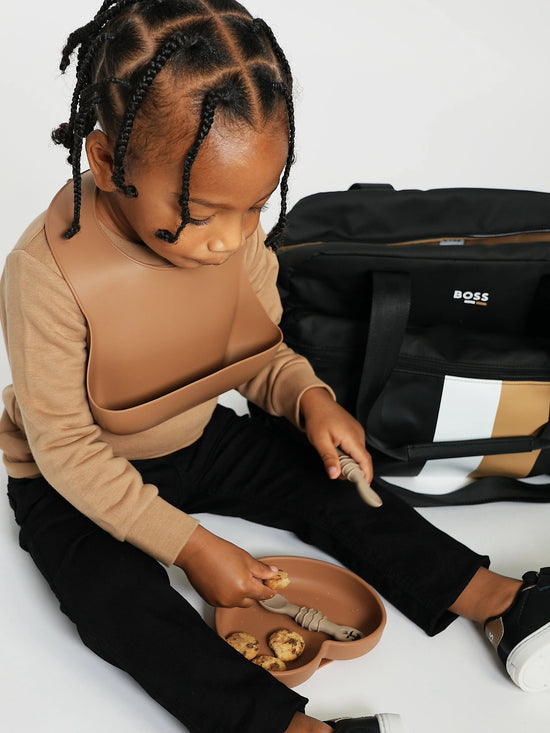 Bloom Bambini Silicone Heart Shaped Suction Plates in Brown - QHA UK