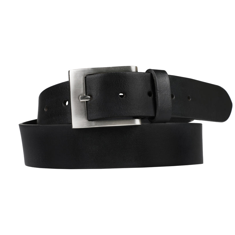 Outback Unisex Full Grain Leather Belt Square Buckle Stainless Steel C - Texture Detail - QHA UK