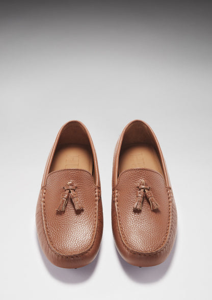Hugs & Co Mens Tasselled Driving Loafers Tan Grain Leather UK 7-14 - Texture Detail - QHA UK