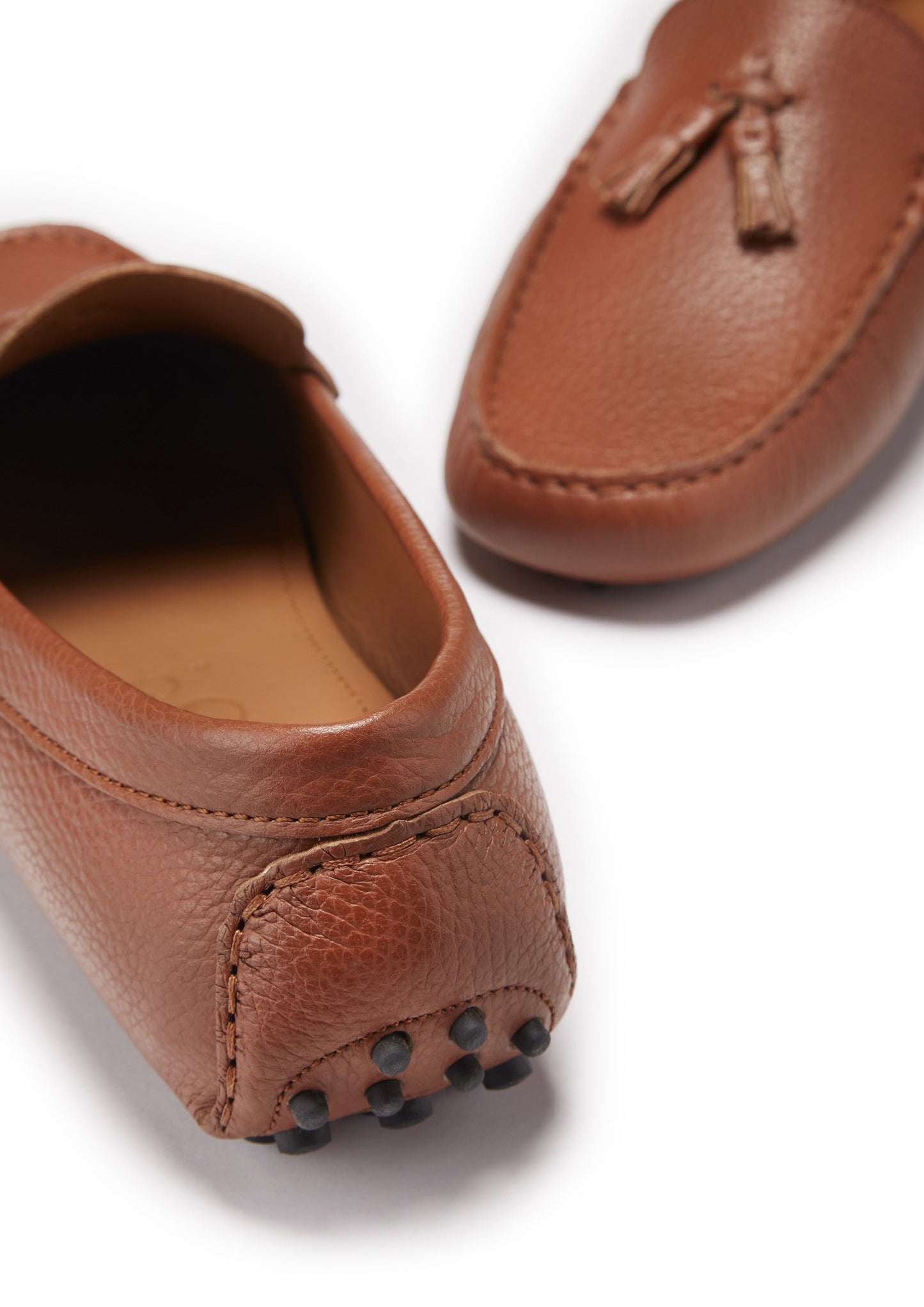 Hugs & Co Mens Tasselled Driving Loafers Tan Grain Leather UK 7-14 - Texture Detail - QHA UK