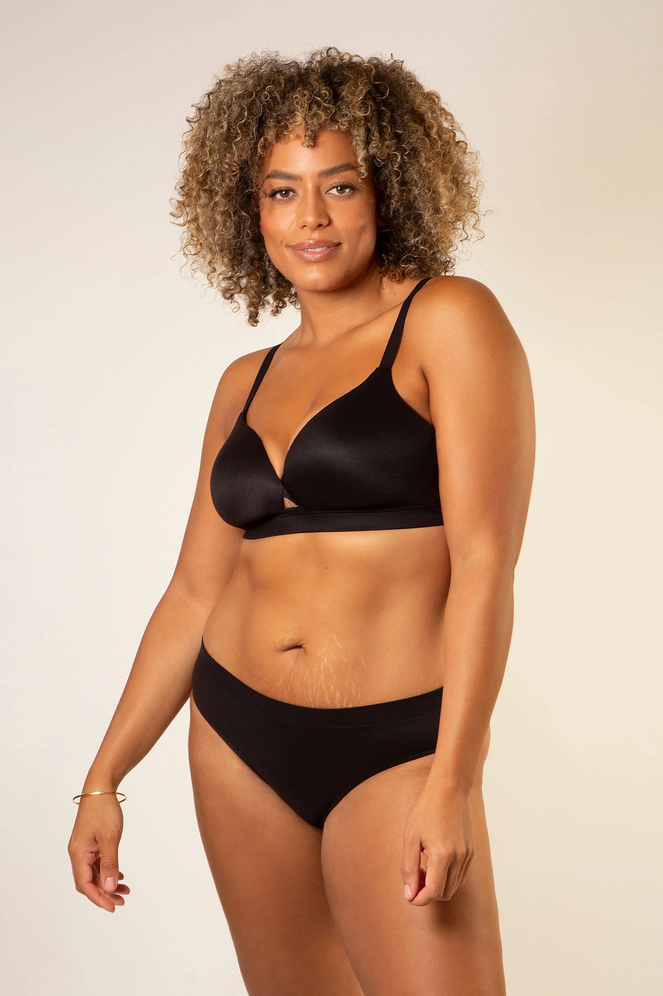 The Freedom Bra - Black | QHAUK - QHA UK