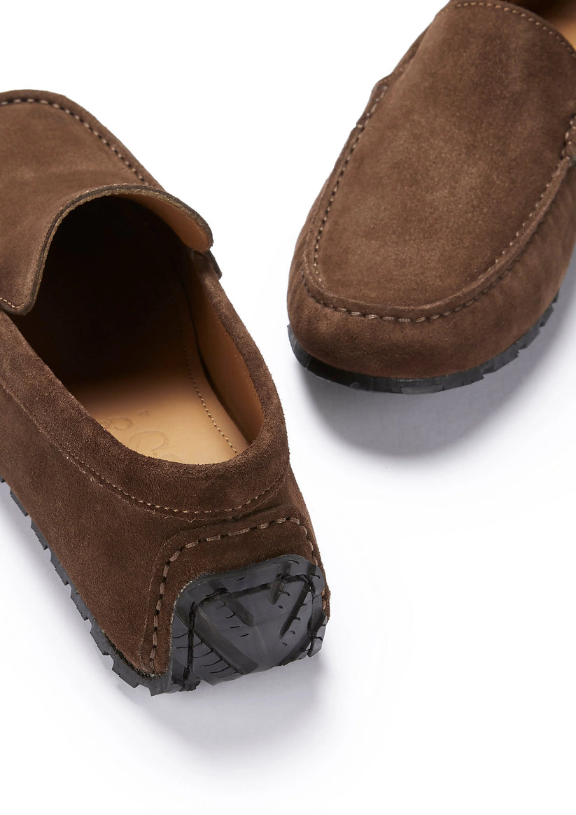 Hugs & Co Mens Tyre Sole Driving Loafers Brown Suede UK 7-14 - Sole Detail - QHA UK