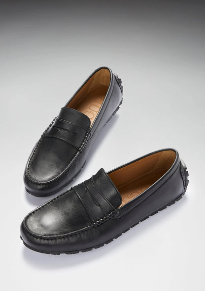 Hugs & Co Mens Tyre Sole Penny Driving Loafers Black Leather UK 7-14 - Sole Detail - QHA UK
