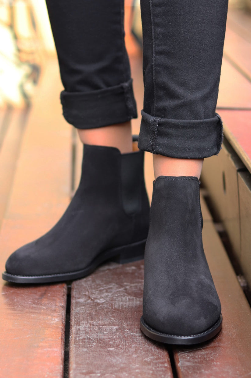 Hugs & Co Womens Black Suede Chelsea Boots Welted Leather EU 36-42 - QHA UK