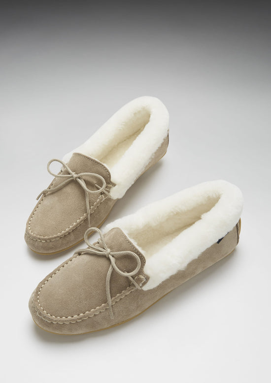 Hugs & Co Womens Slippers Sheepskin Taupe Suede EU 36-42 - QHA UK