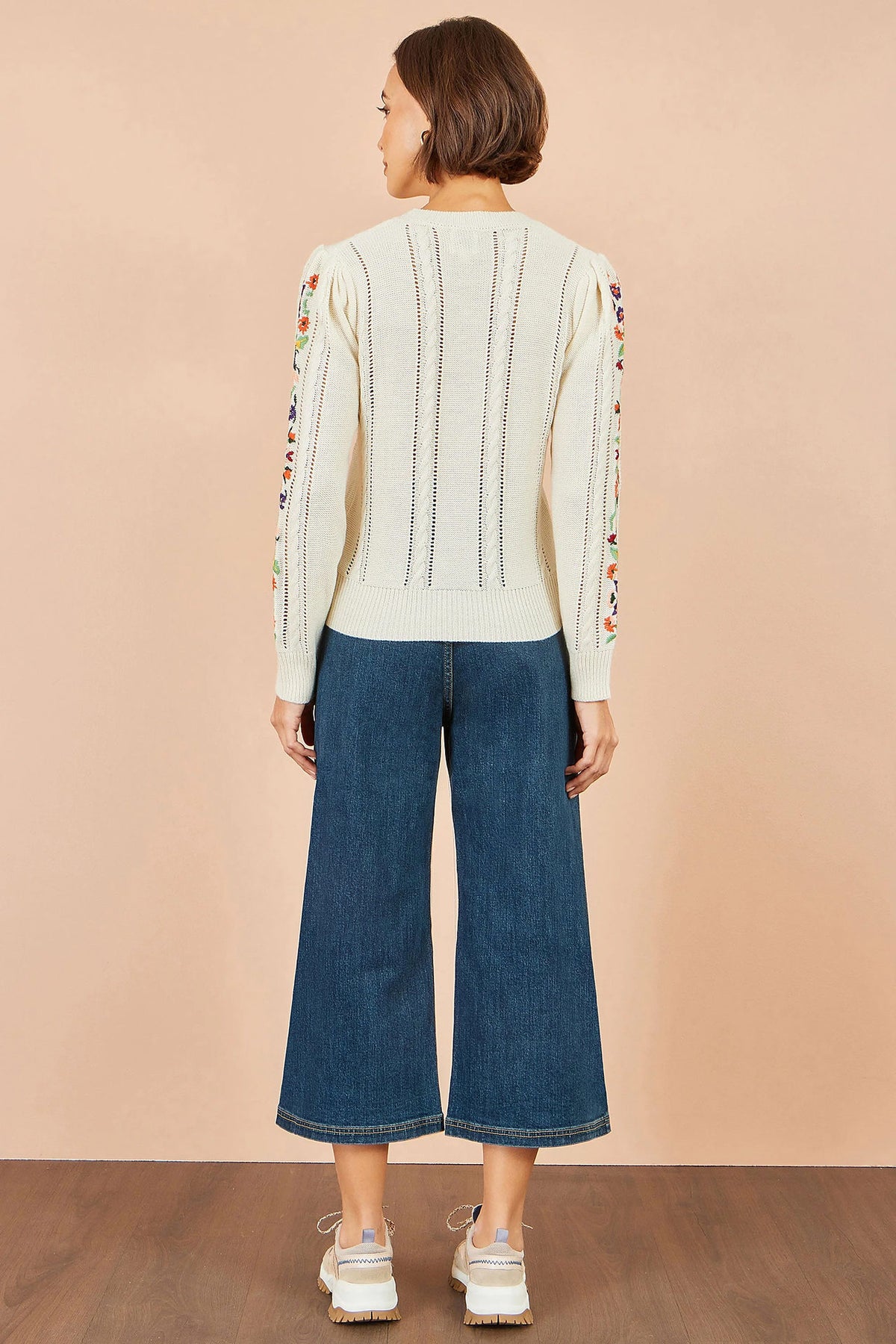 Yumi Women's Ivory Floral Embroidered Pointelle Puff Sleeve Jumper | QHA UK - QHA UK