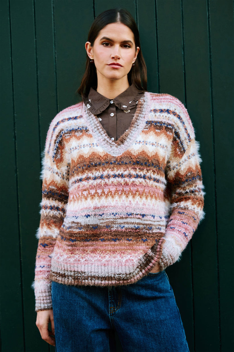 Yumi Fairisle-Inspired V-Neck Boucle Jumper in Multicolour – Front View