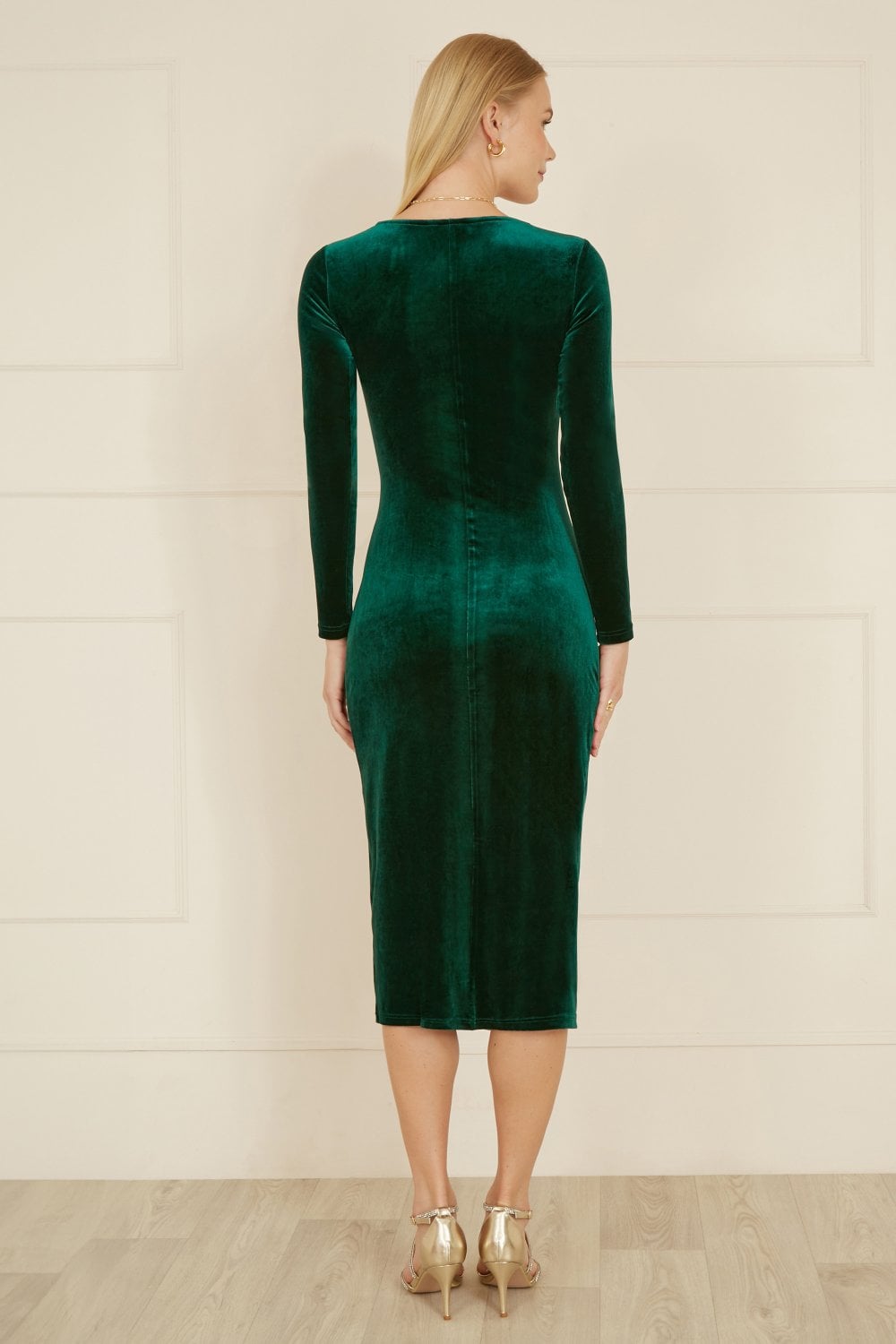 Yumi Green Velvet V Neck Fitted Ruched Midi Dress