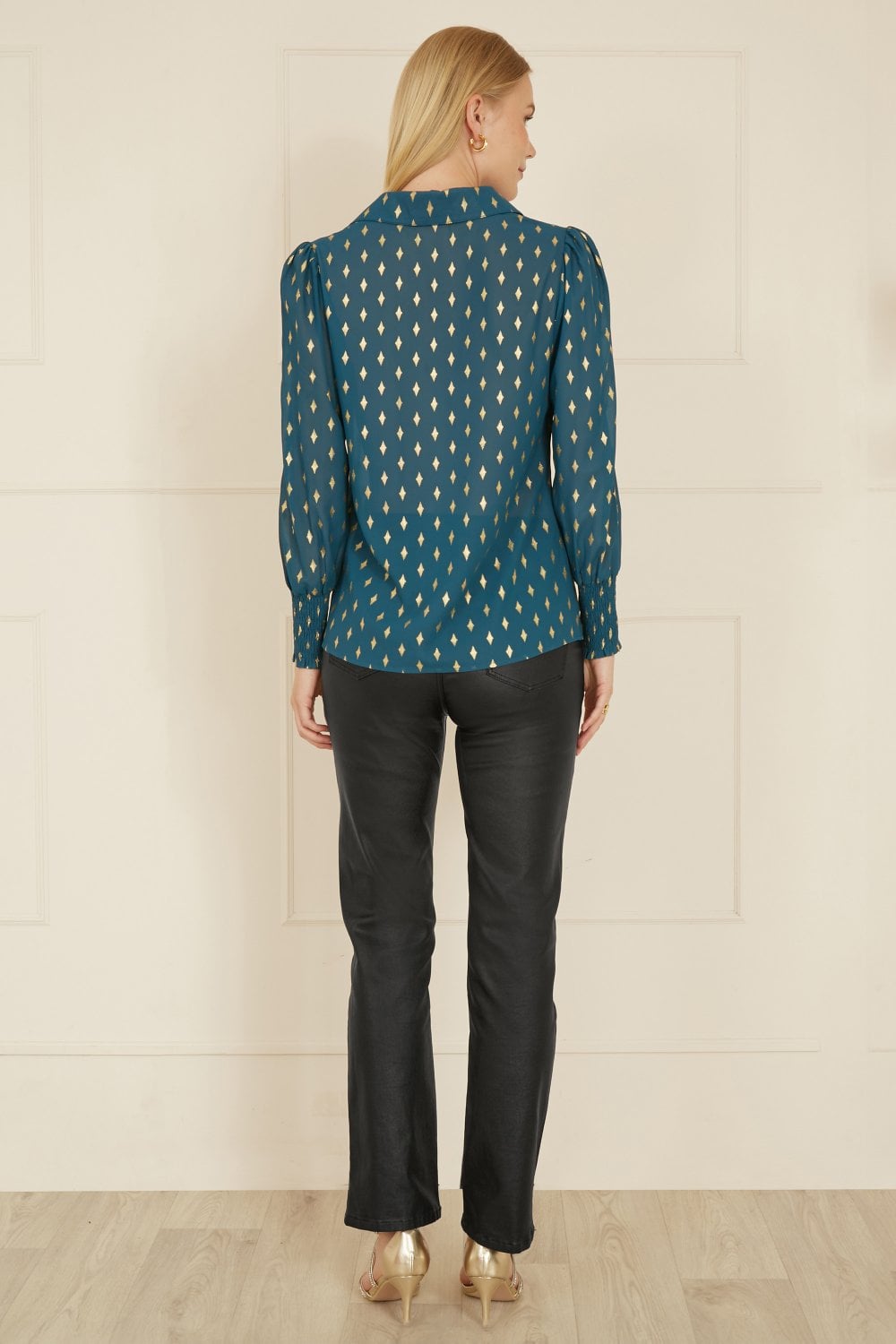 Yumi Teal Diamond Foil Print Top With Ruched Cuff